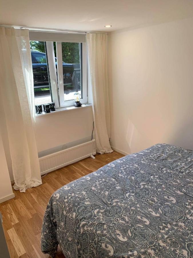 Nyrenoverat Kaellarlaegenhet Apartman Ljungskile Kültér fotó